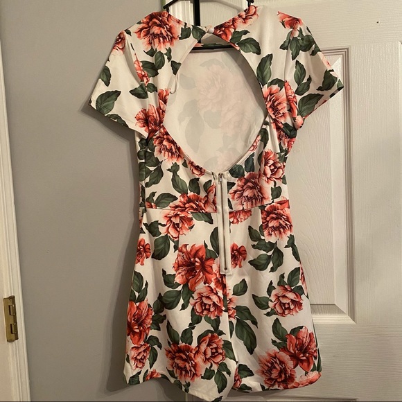 Floral romper - Picture 4 of 5